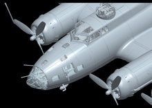 Load image into Gallery viewer, B-17F FLYING FORTRESS